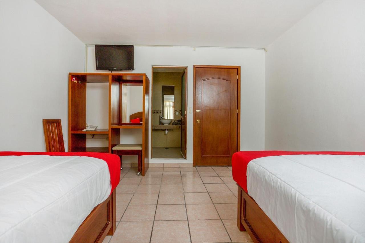 Oyo Hotel Montes, Atlixco Puebla מראה חיצוני תמונה